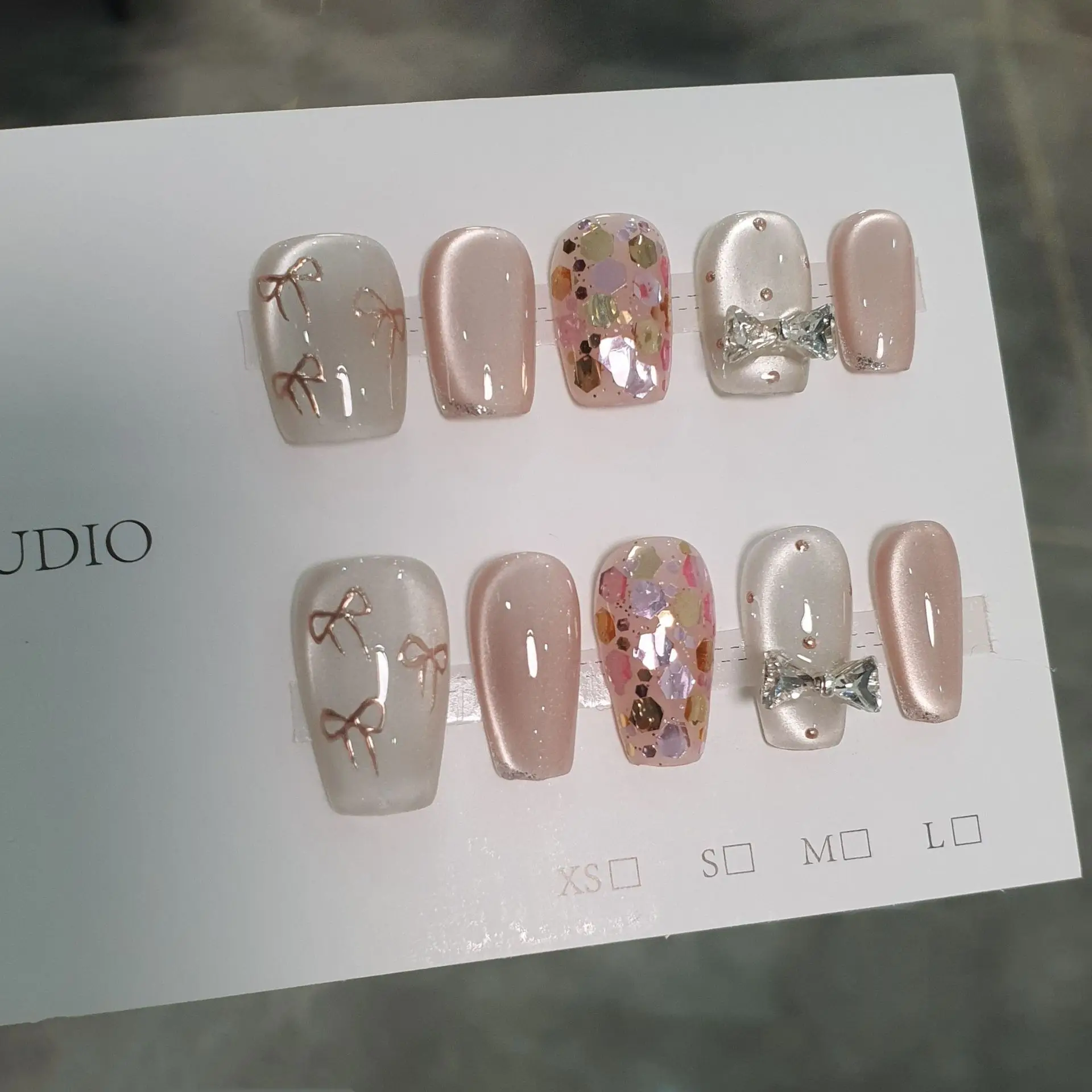 

10 шт., ручная работа, накладные ногти, розовое золото, в горошек, сладкий милый декор с бантом, накладные ногти для девочек, блестящие хрустальные накладные ногти