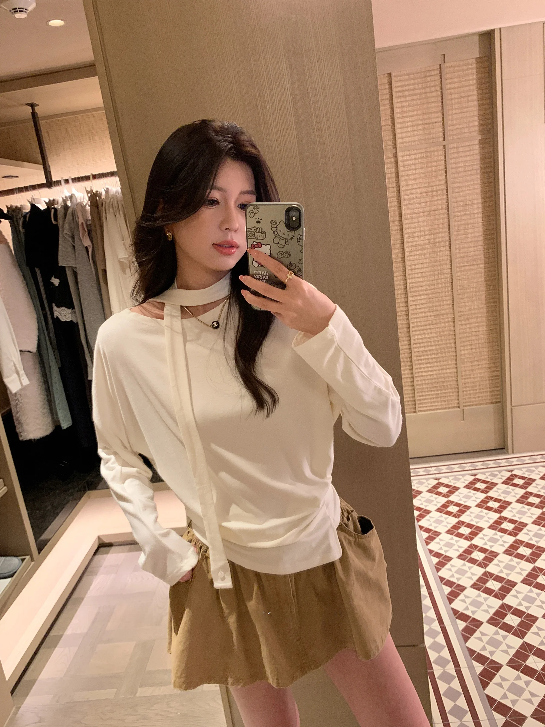 

Sam Seoi Spring New Loose Slimming Sash Hanging Neck Oblique Collar Shoulder Exposure Pure Color Long Sleeve T-Shirt Top