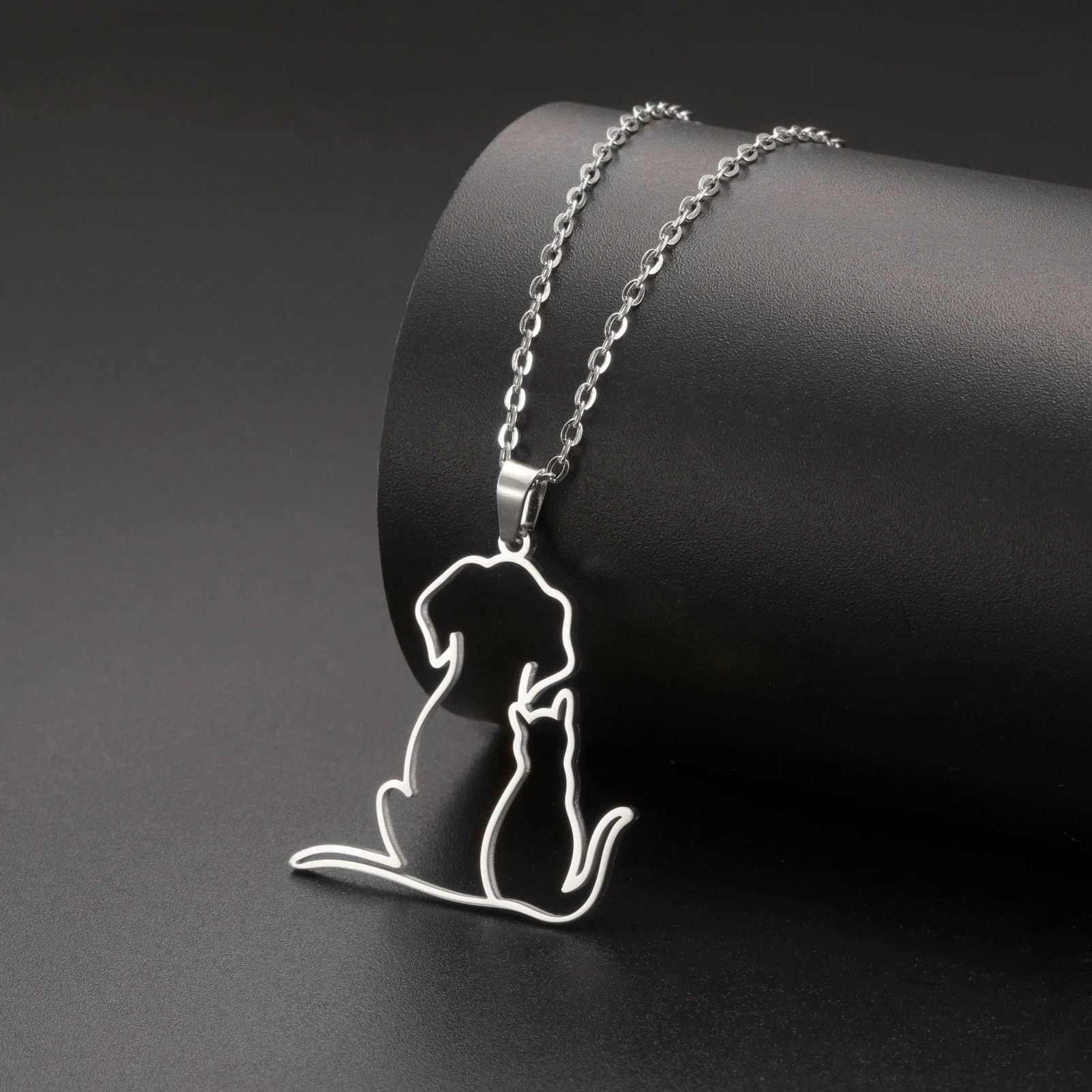 Cazador Cute Hugging Cats Kitten Necklace for Women Stainless Steel Animal Dog Pet Pendant Necklaces Jewelry Gift 2024 Trend