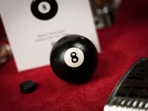 Magnetic 8 Ball by David Penn -Magic tricks