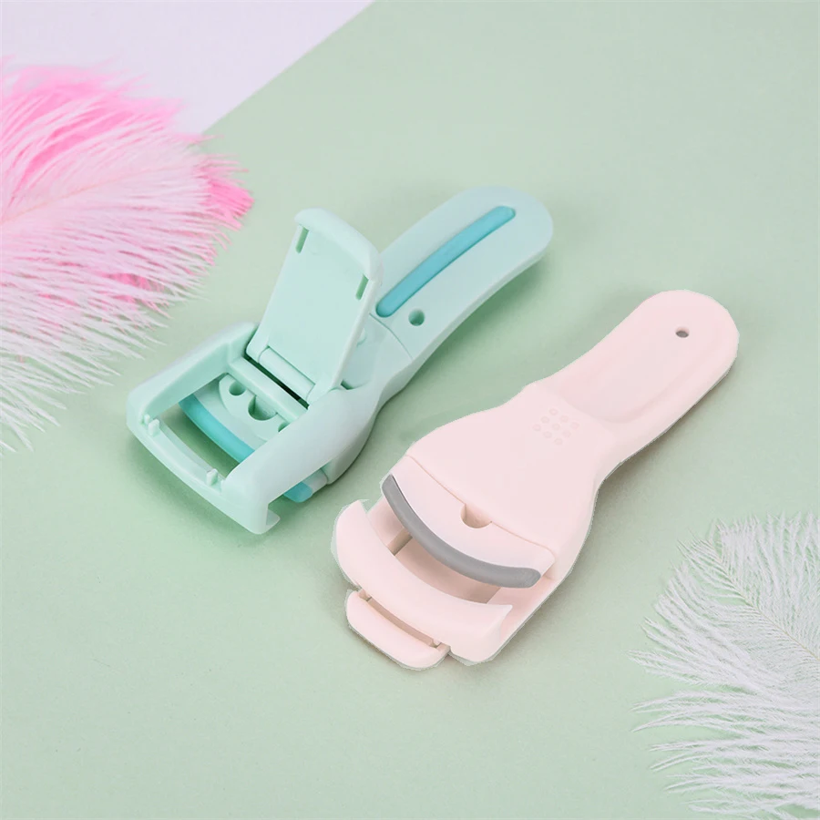 1pc Eyelash Curler Plastic Lash Curler Eyelashes Curling Refill Rubber Pad Clip Eyelash Makeup Tool for Women Girls