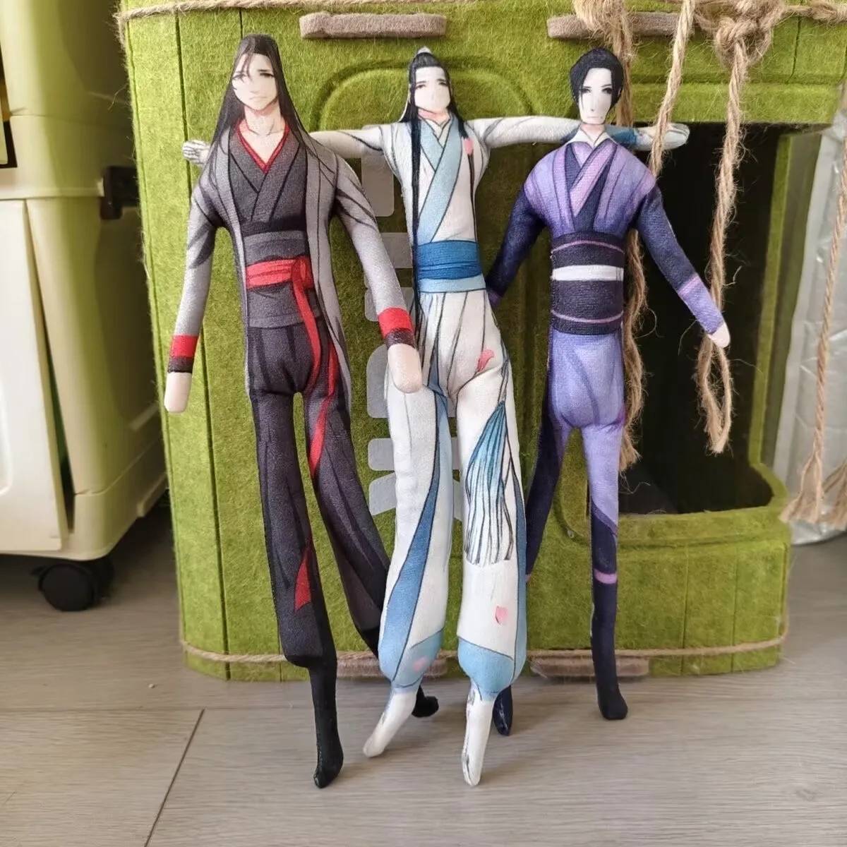 الدمية التجريدية لـ "Wei Wuxian، LAN Wangji، Jiang Cheng" بدون حدود بيضاء من هدية الماوس "The Ancestor of the Magic Dao" #4