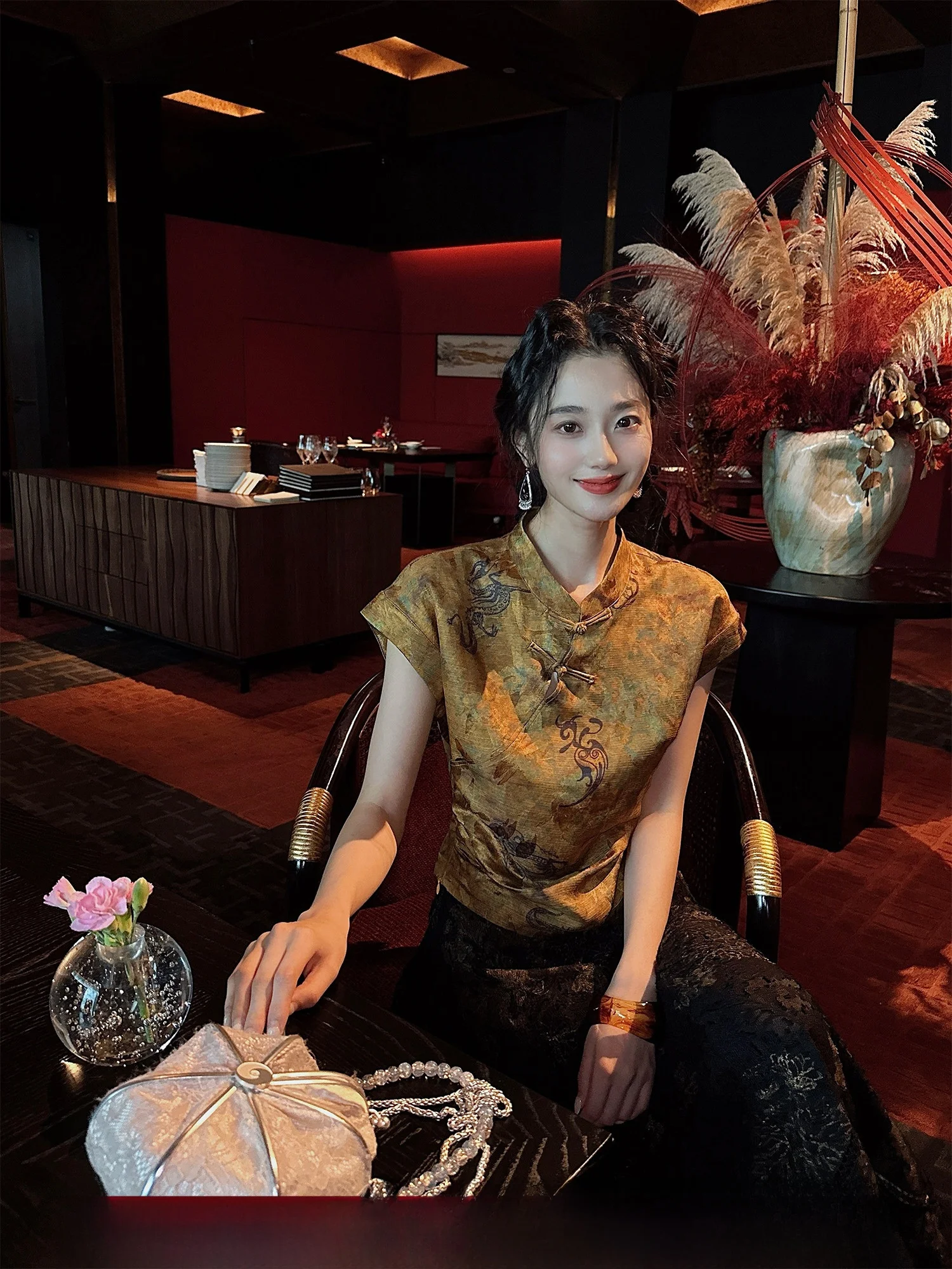 

Новая женская блузка Sanji Bla Flower в китайском стиле, с коротким рукавом, из конопляной ткани, с принтом «Капли дождя», для повседневной носки, простого свободного кроя, из шелковой ткани.