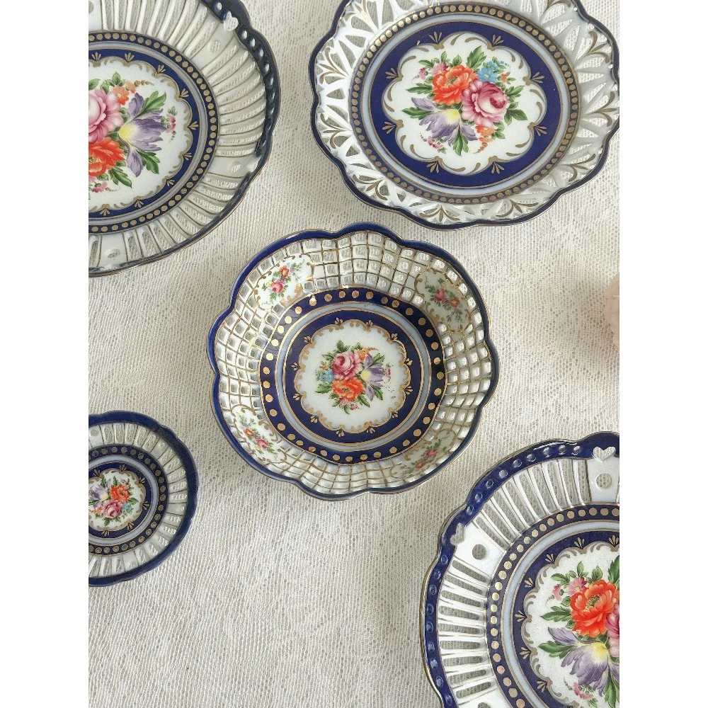 Cobalt Blue Empty Plate in Ancient Porcelain Export Old Goods Hand-carved Cobalt Blue Glaze Fruit Plate