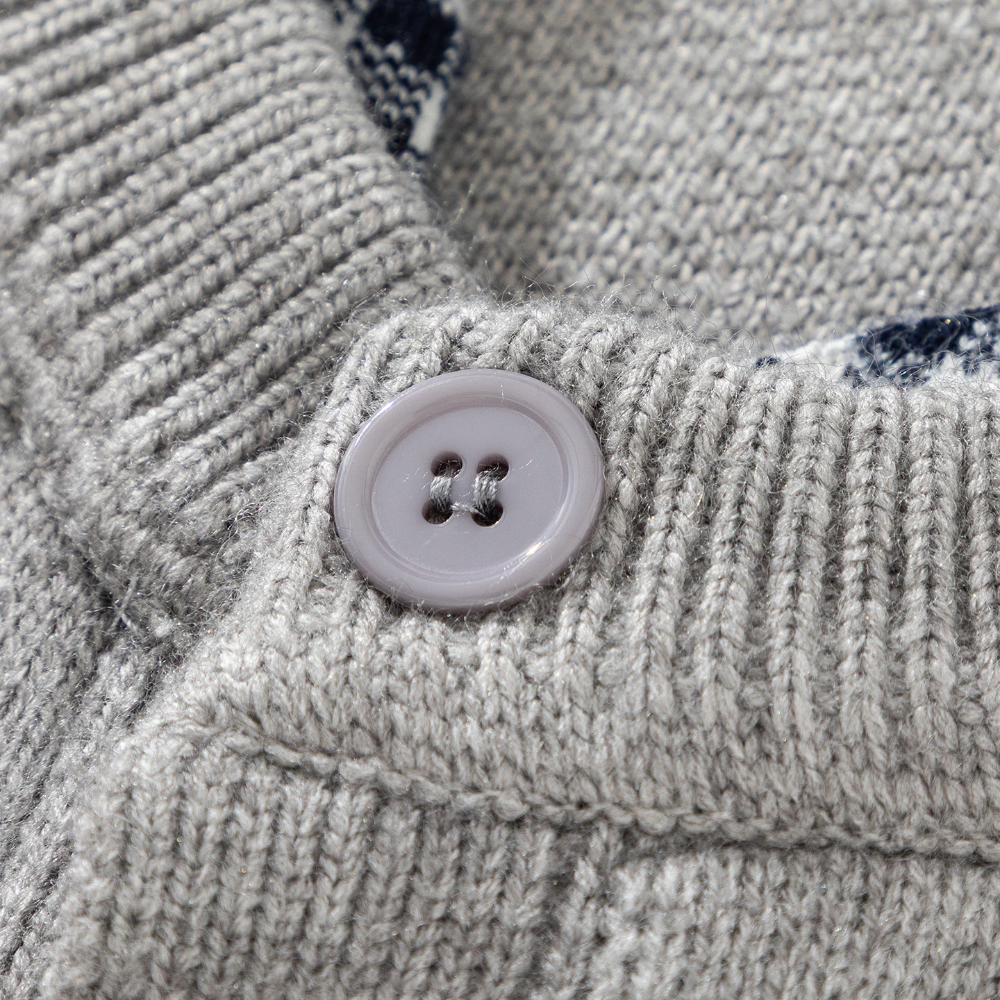 Modischer, bequemer Herren-Strickcardigan, hochwertige Marke, süßes Stickerei-Design, Herbst-Winter, koreanischer lässiger Rundhals-Pullover-Mantel – Detail 16