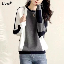 Women Early Autumn New Round Neck Pullover Fashion Retro Contrasting Splicing Fleece Warm Casual and Versatile Long Sleeved Tops