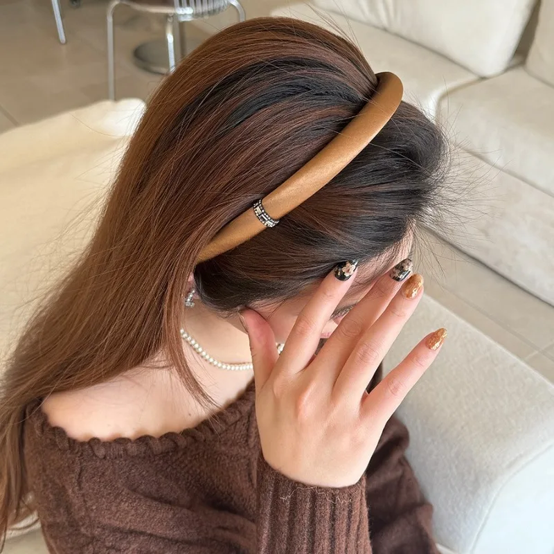 

Women Korean Pearlescent Satin Rhinestone Headband Fashion Narrow Design Luxury Head Hoop All Match Hair Decor for Daily Outfit