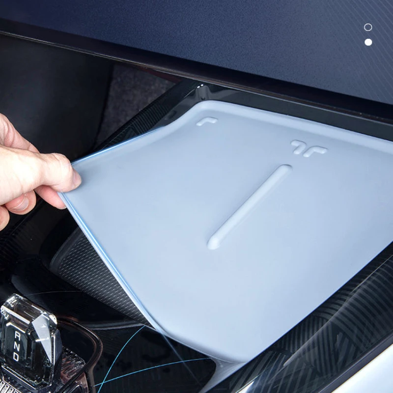 Für BYD SEAL EV 2022 2023 ATTO 4 Auto-Innenausstattungszubehör, kabelloser Ladeschutz, schmutzabweisender Patch, 1 Stück – Detail 2