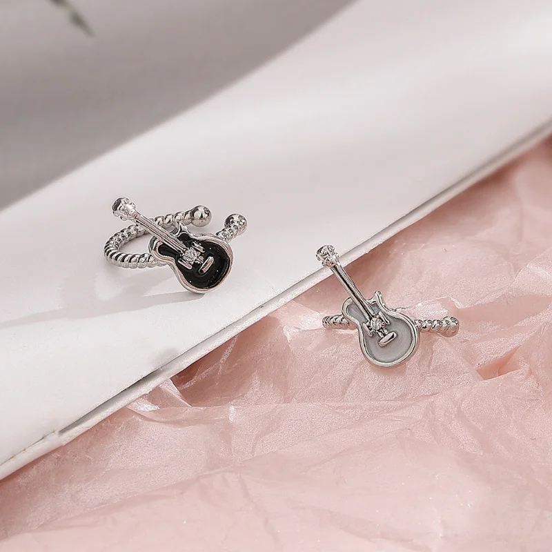 1 قطعة أسود أبيض الغيتار الأذن كليب أقراط للنساء فتاة لطيف ملاحظة الأذن الكفة حفلة موضة فضية اللون مجوهرات هدايا