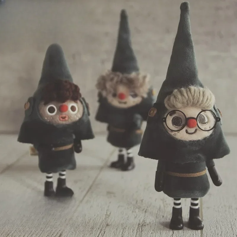 Green mail essence felt handmade doll, movable tide play doll