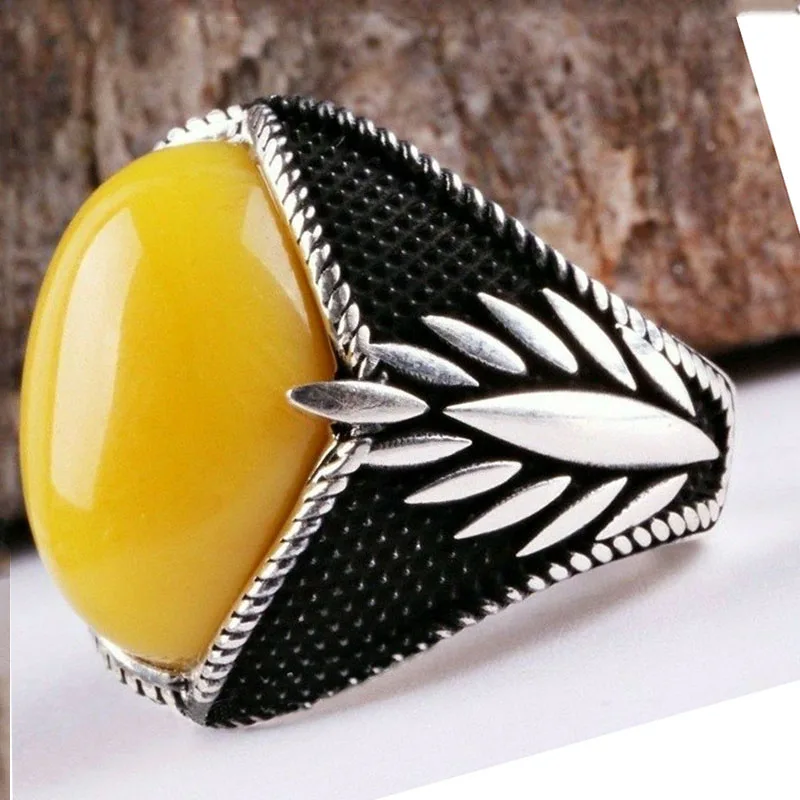 Popular Men\'s Yellow Oval Stone Finger Ring Engraving Silver Color Geometric Pattern for Male Party Jewelry Size 6-13