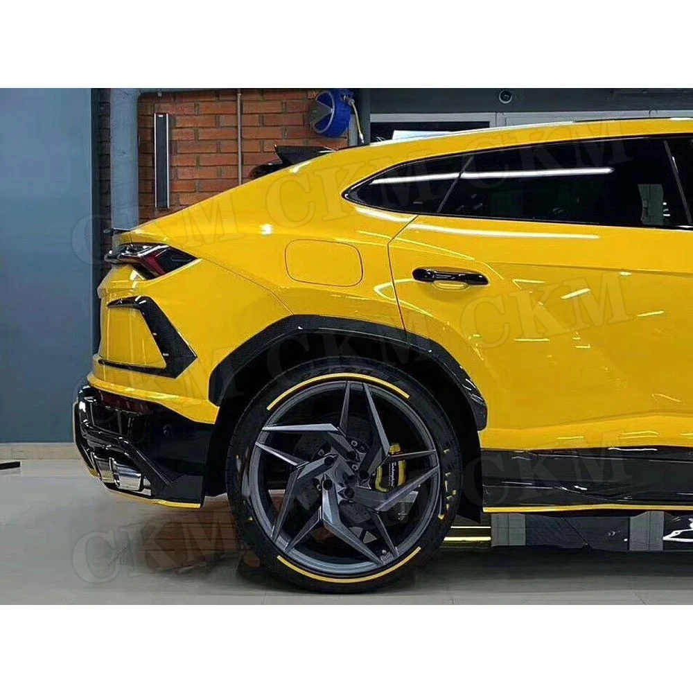 CKMUUER Dry Carbon fiber body Kit Bumper Guard Front Lip Rear Diffuser Spoiler Side Skirts Trunk Trims case For Lamborghini Urus