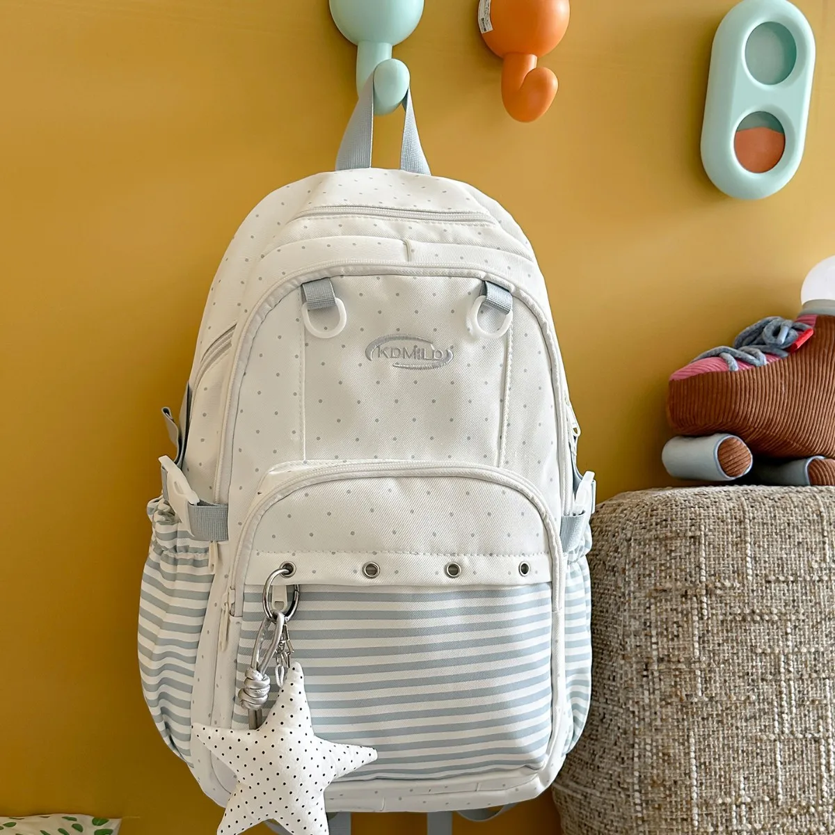 Cute Lightweight Daily School Backpack for Teenage Girls Casual Travel Daypack School Bag for Junior Senior High School Students