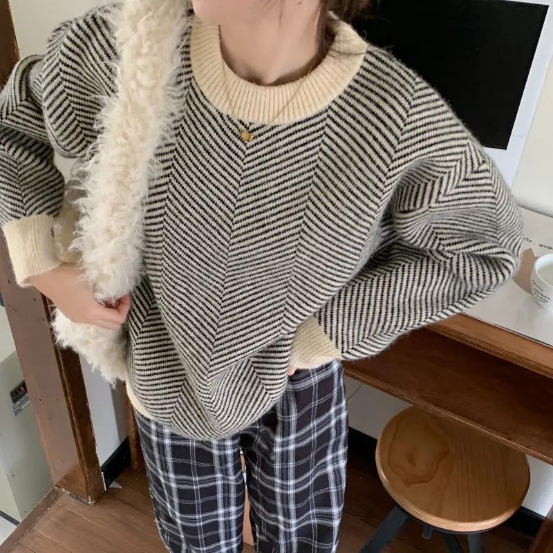 Sweater longgar leher bulat, Atasan Wanita kualitas tinggi, kasual, serbaguna, leher bulat, indah, garis-garis, temperamen, mode gaya Korea, musim gugur