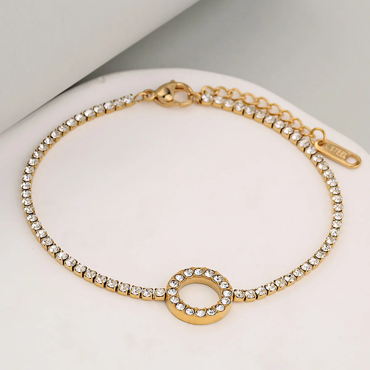 

Minimalist Texture Light Luxury Advanced Full Diamond Circle Stainless Steel Chain Bracelet For Women, Versatile & Elegant