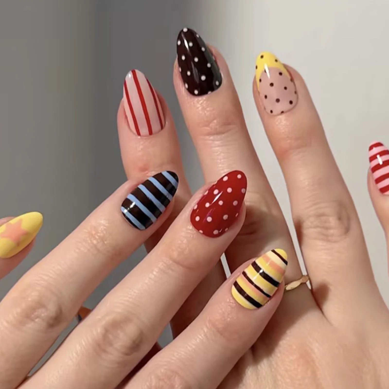 24pcs Press on Nails Colorful Macaron Striped Polka Dot Resin False Nail Tips for Women Daily Wear Party Photo Shoot Kit