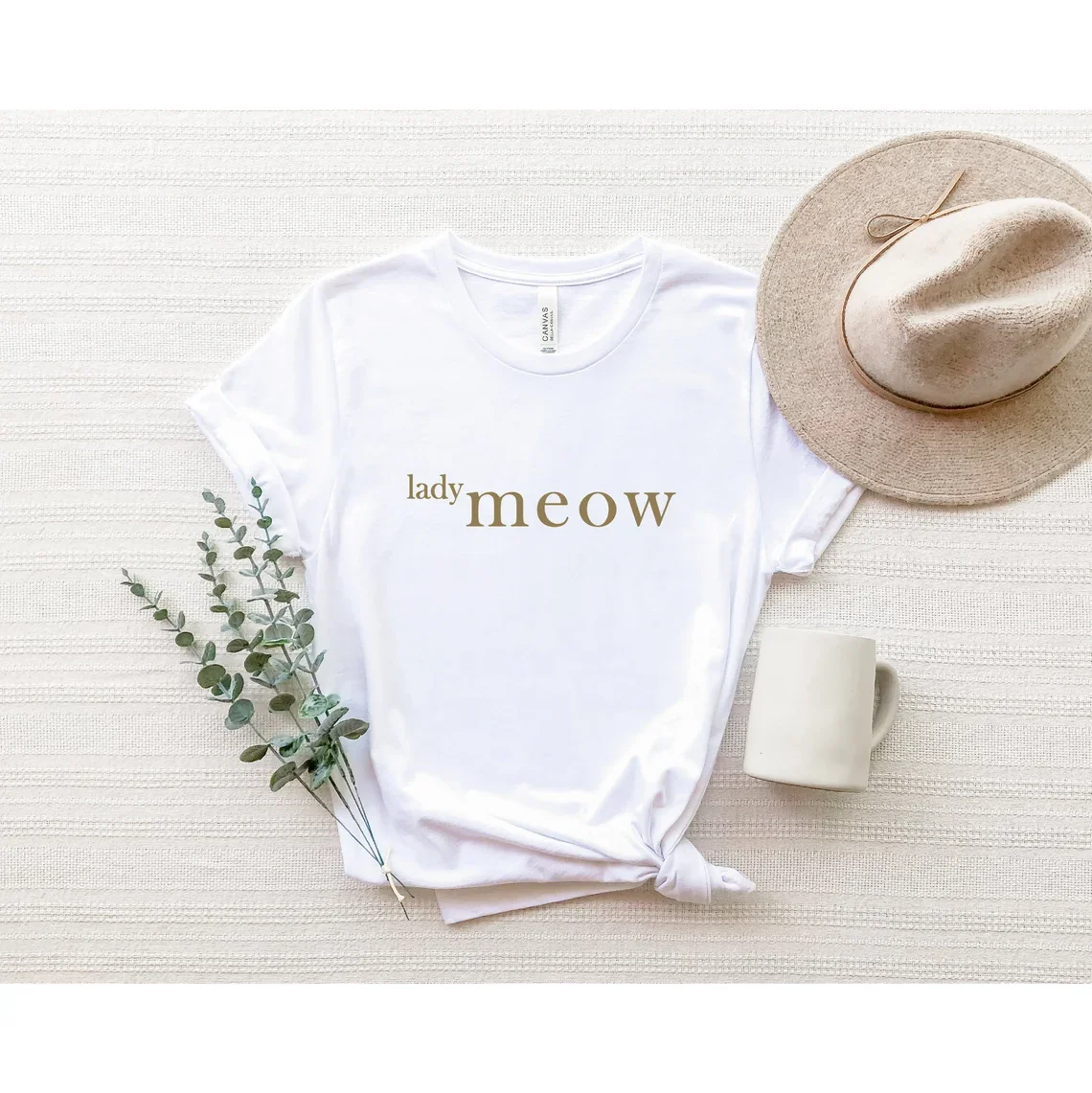 Skuggnas Lady Meow Funny Graphic T-shirt Mother's Day Tee Gifts for Her Cute Cat Saying Cotton t shirt Beautiful Gift T-shirt