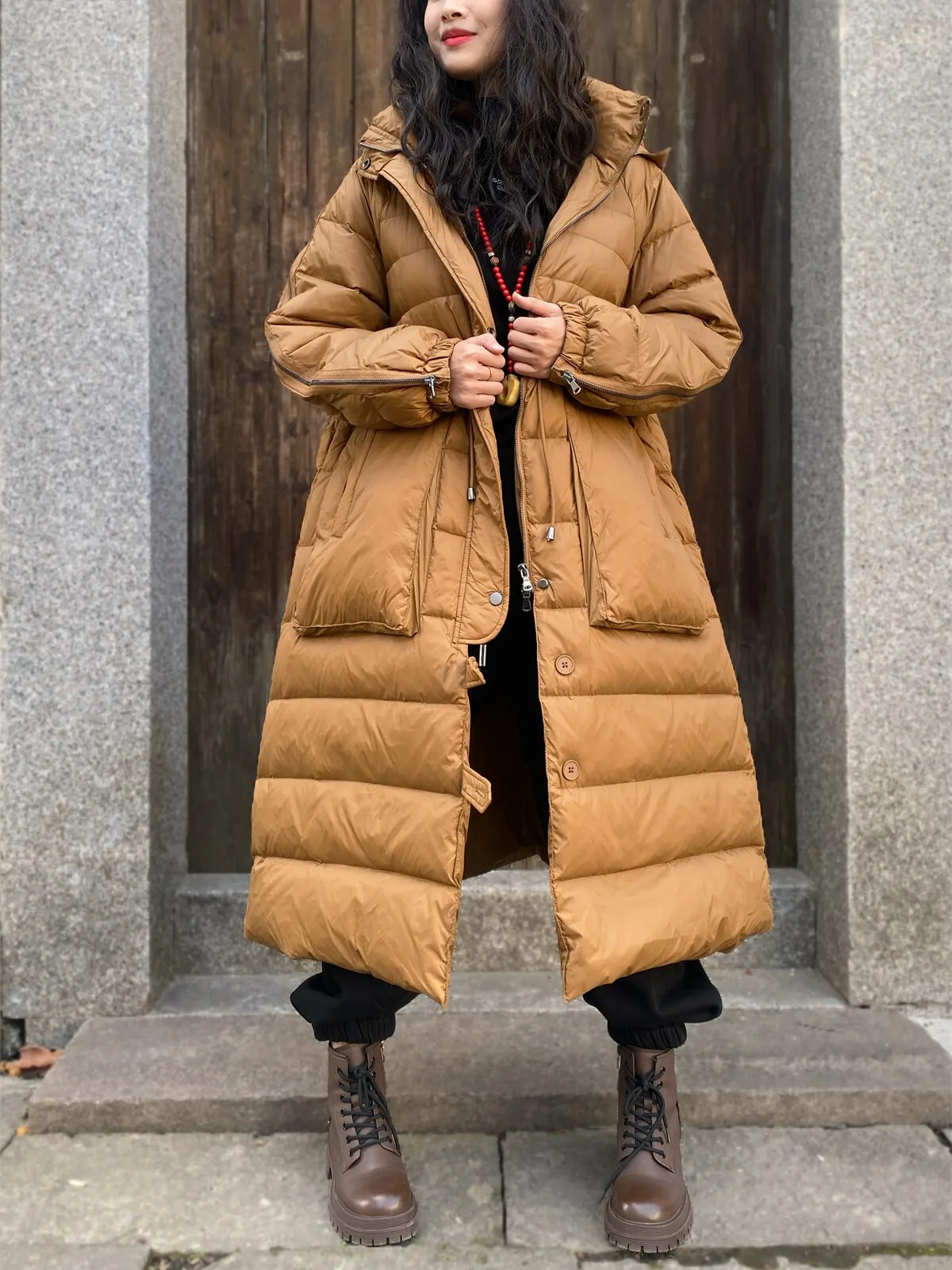 2026 European Style Winter New Women's Down Jacket Windproof Hooded Retro Jacket