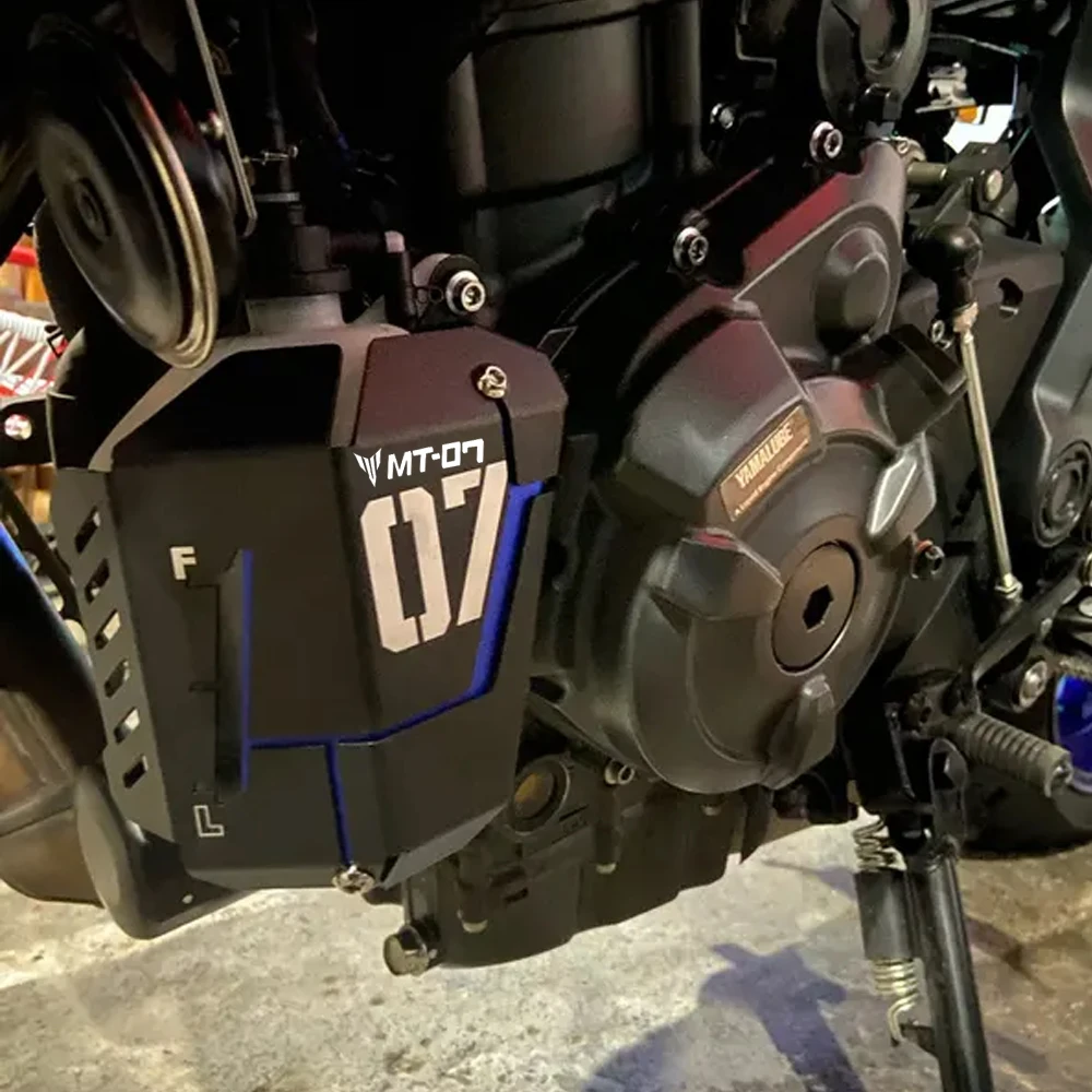 

MT07 FZ07 Motorcycle Coolant Recovery Tank Shielding Cover Fits For Yamaha MT-07 FZ-07 MT 07 FZ 07 2014~2021 2022 2023 2024 2025