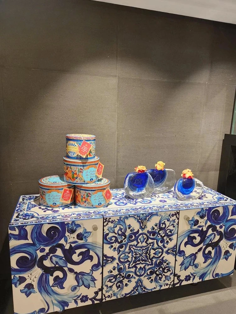 خزانة جانبية لتناول الطعام مصنوعة من الخزف الصلب باللونين الأزرق والأبيض الفاخر وخزانة تخزين فاخرة للفيلا الفنية وخزانة جانبية إبداعية #2