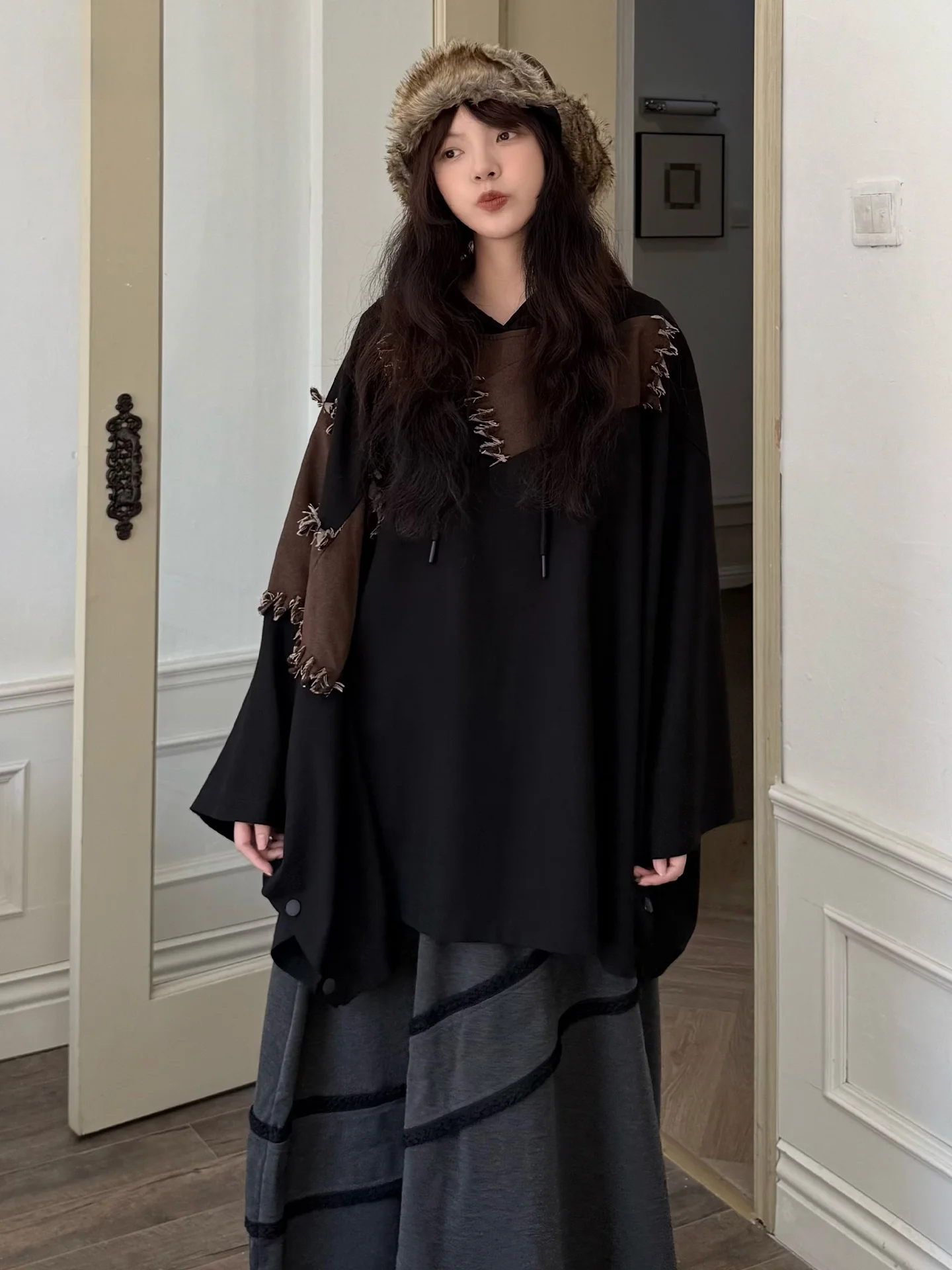 

Свободное пальто с капюшоном и рукавами «летучая мышь», повседневное, с лоскутным дизайном и рваным краем, женская верхняя одежда для весны и осени, Land And Mountain Island