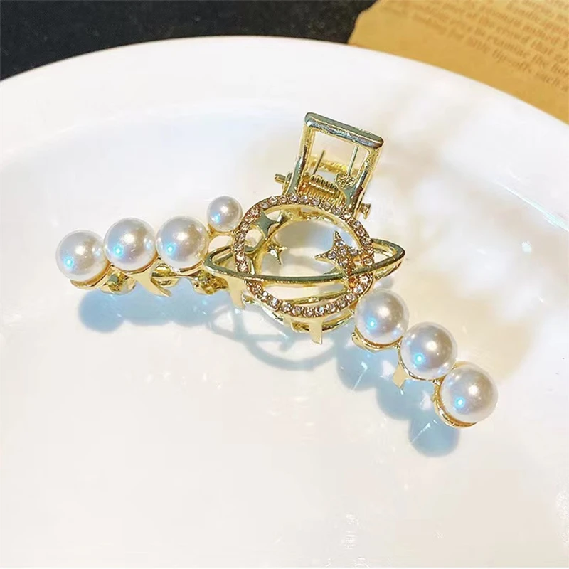 2022 Baru Klip Rambut Mutiara Klip Rambut Bersih Merah Korea Elegan Temperamen Setengah Dasi Rambut Logam Klip Rambut