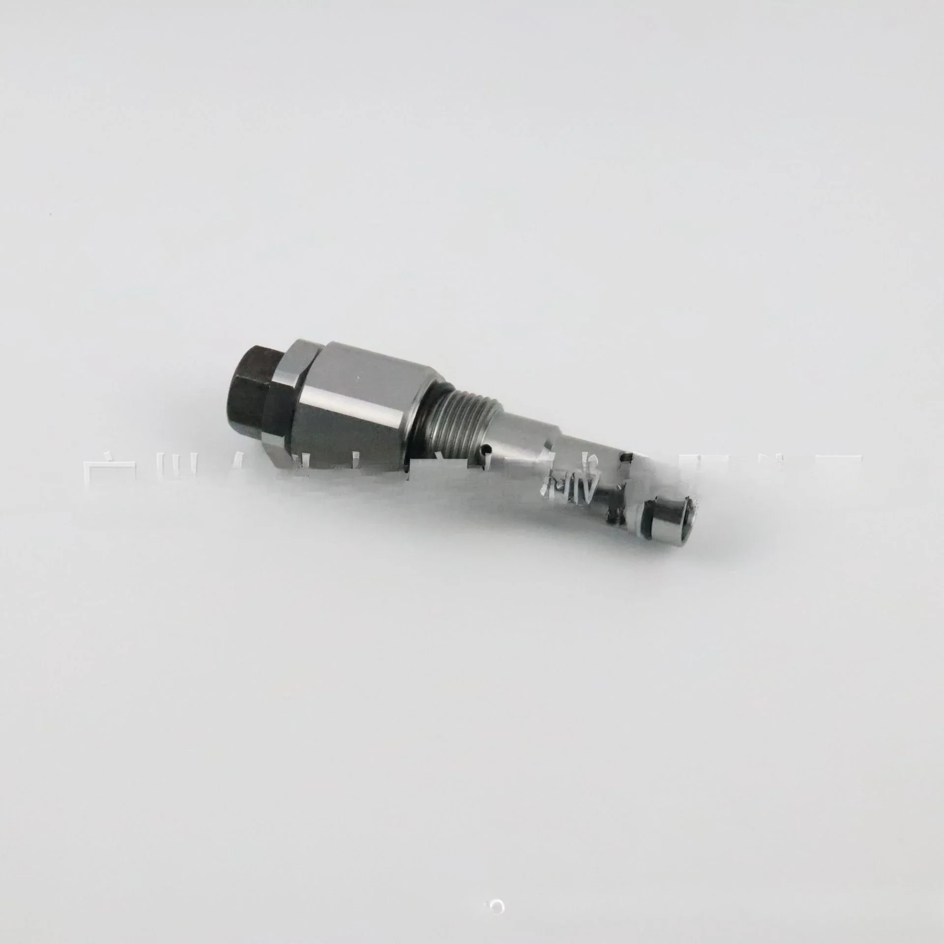 UH04/UH052/UH07-5/UH07-7 (rough teeth 27 outer diameter) excavator multi-way valve main relief valve