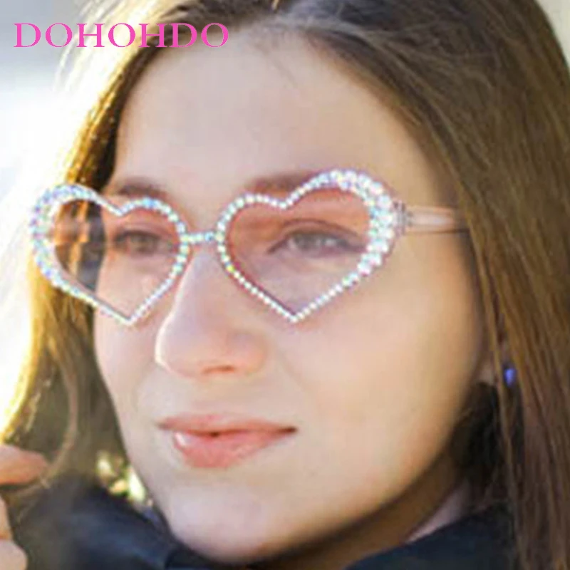 

Fashion Designer Vintage Heart Shaped Sunglasses With Rhinestones Women Sweet Sun Glasses Trendy Brand Decorative Shades UV400