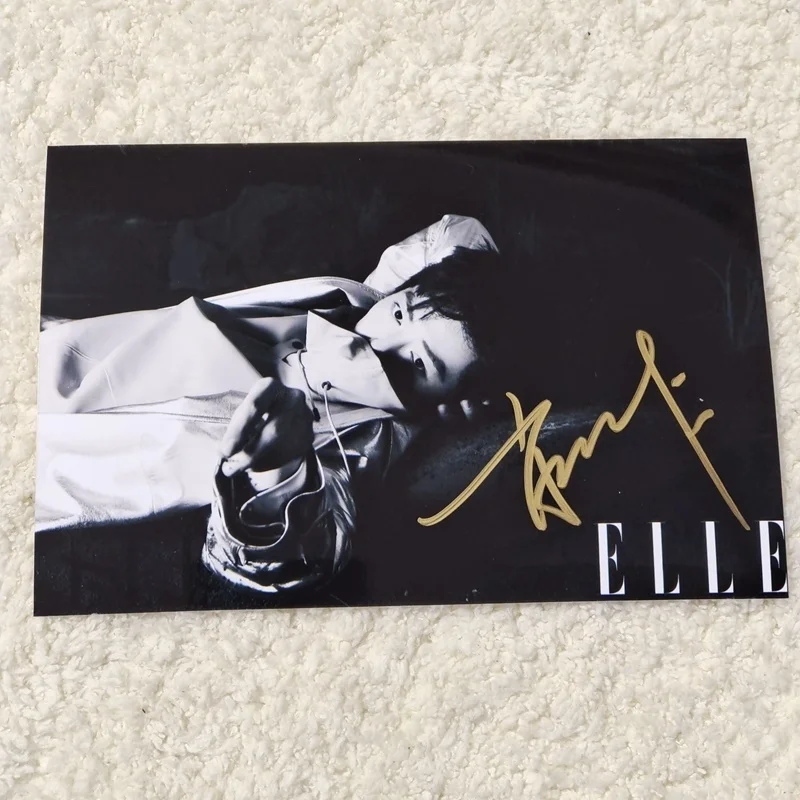 Xiao Zhan ELLE Magazine 2022 autographed photo 6-inch non printed as birthday gift for friend