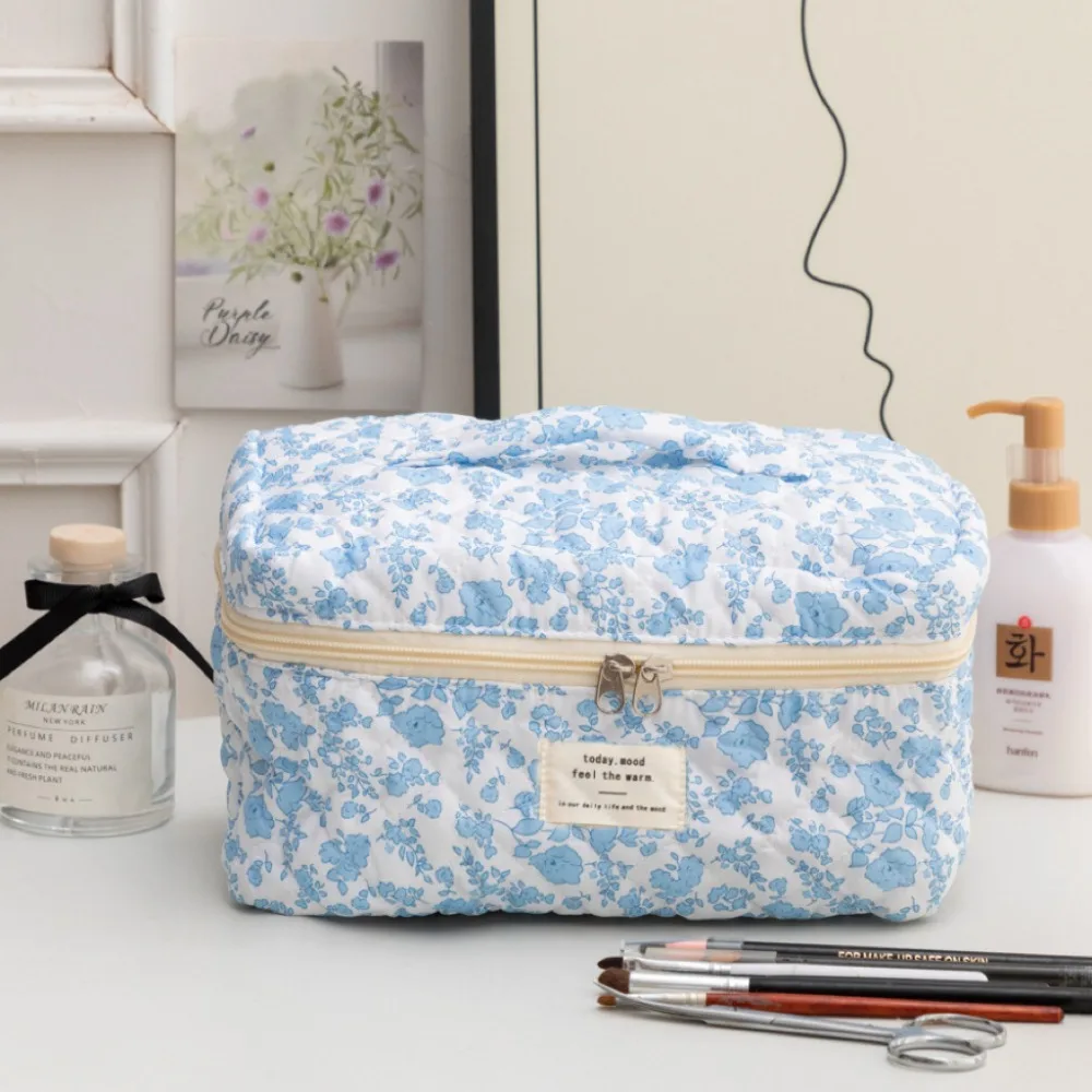 Large Capacity Quilting Cotton Makeup Bag Cloth Handbag Storage Organizer Floral Cosmetic Bag Puffy Quilted Soft