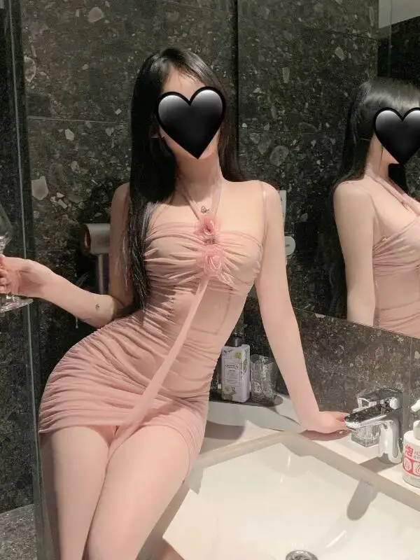 เดรสลายดอกไม้แบบผูกคอ ดีไซน์หรูหรา เซ็กซี่ โชว์หลัง คอวีลึก สายเดี่ยว ไร้แขน ทรงเข้ารูป ช่วยพรางสะโพก รุ่น L1KD