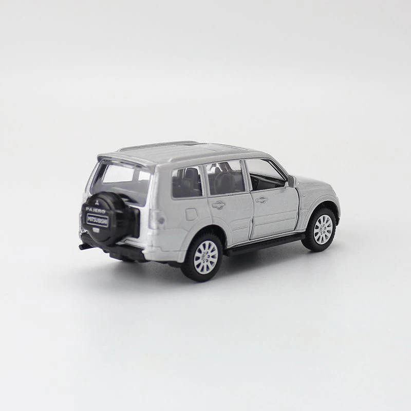 Diecast Originele 1:43 Schaal Pajero Simulatie Legering Model Auto Statische Display Collectible Toy Gift Decoratie Souvenir