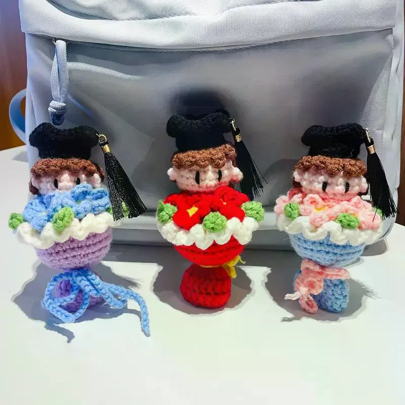 1Pcs Graduation Sunflower Bouquet Knitted Ornaments Hand-Crocheting Doctoral Cap Bouquet Figurines Keychain Graduation Gifts