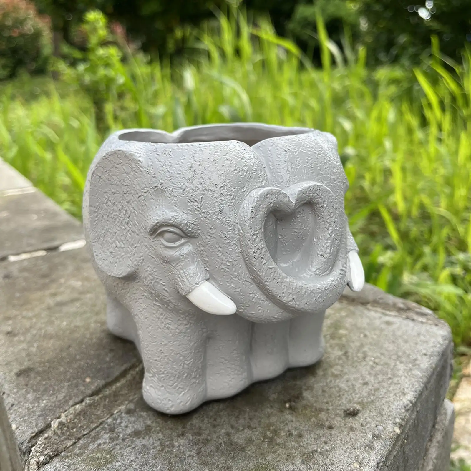 

Cute Mini Plant Container Cute 11x12cm Decorative Farmhouse Decor Planter Ornament for Garden Cafe Living Room Balcony Tabletop