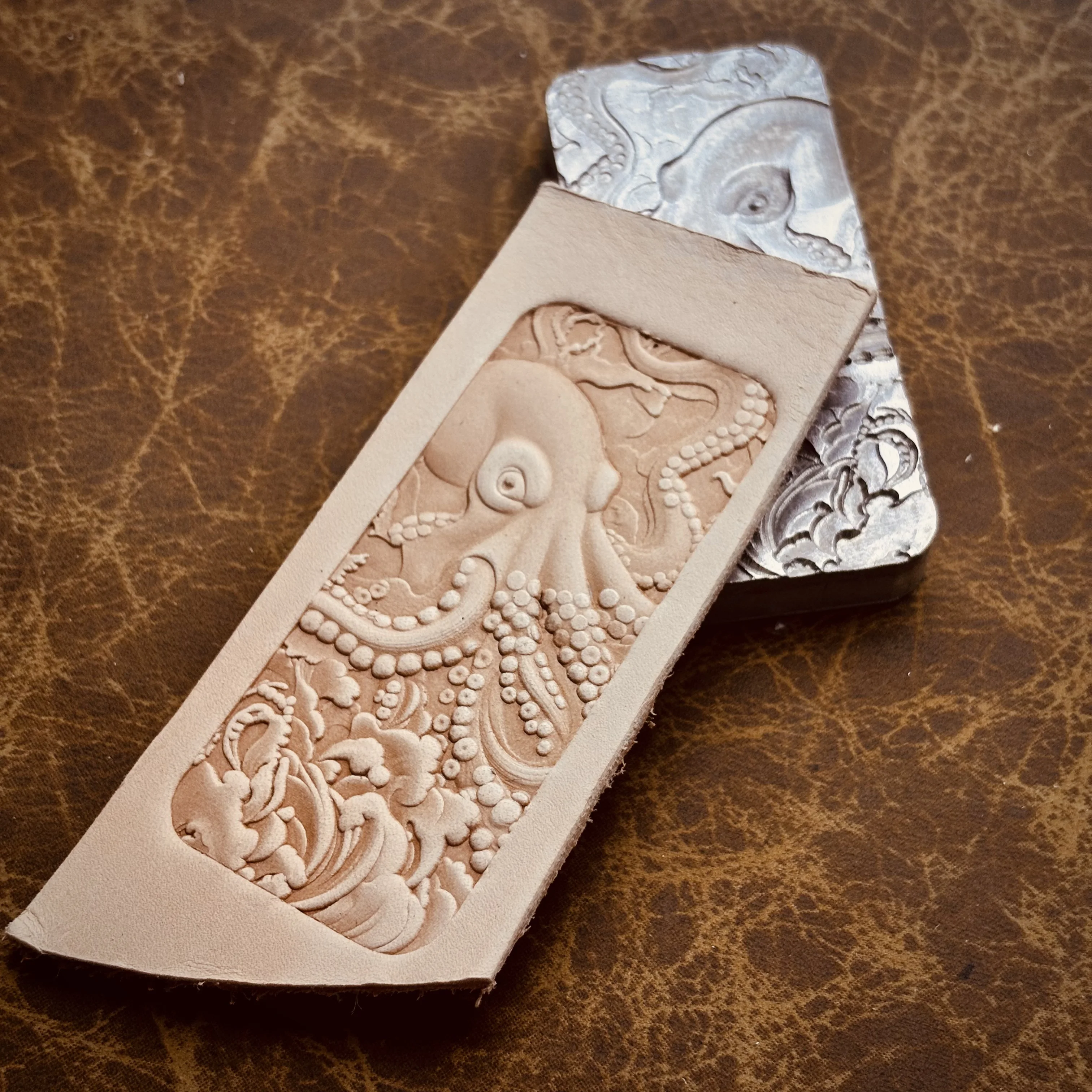 Picture 4: Octopus Pattern Leather Concavo-convex Mold Metal Stamping Tool Leathercraft Carving 3D Shaping Stamper Cold Pressing