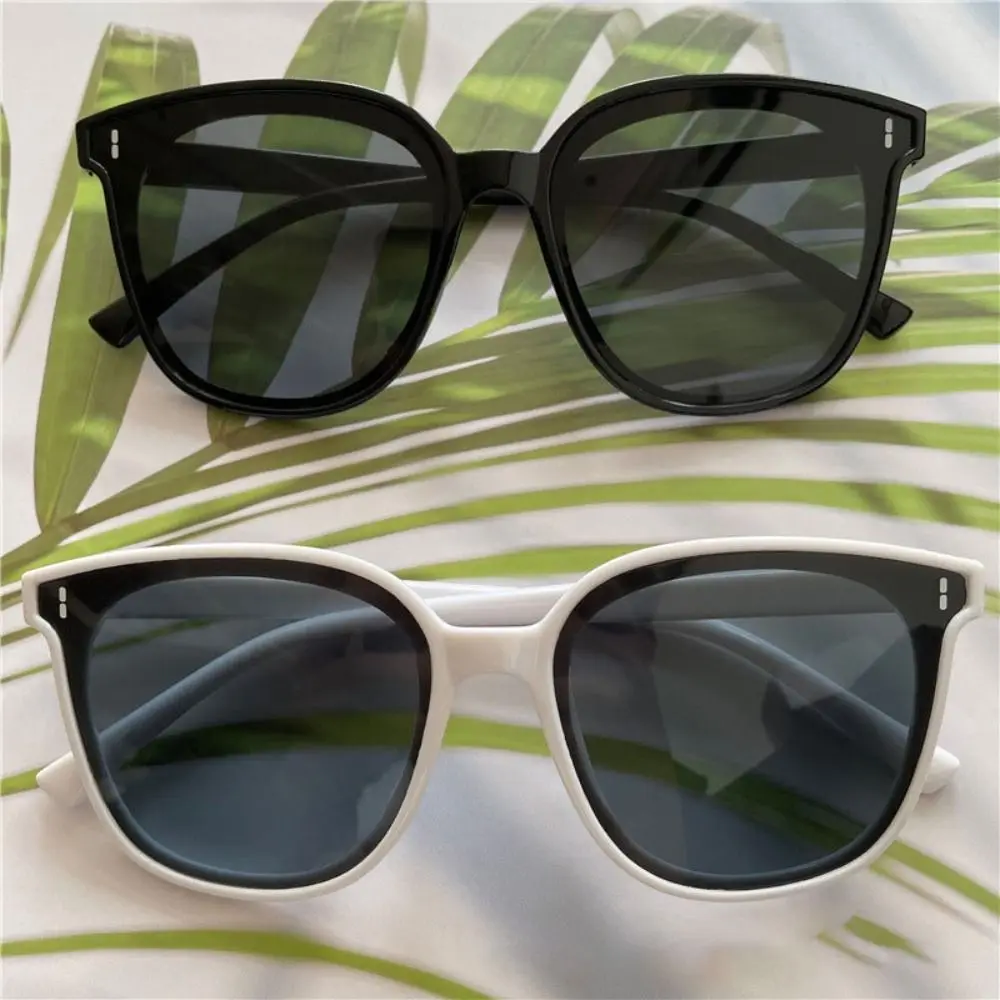 Square Frame Beach Sunglasses Sunshade Stylish Trendy 90s Style Sun Glasses Perfect for Daily and Photography ﻿