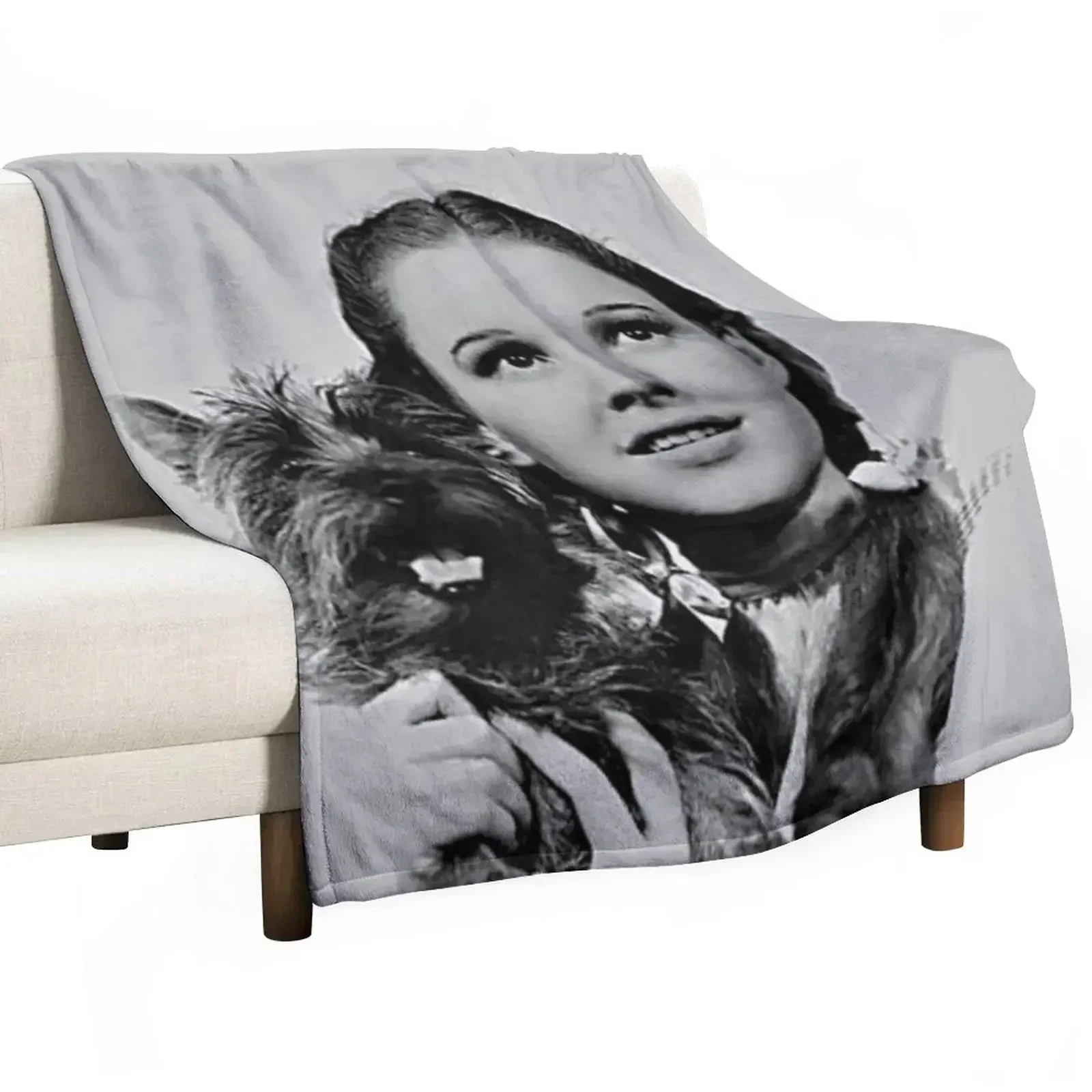

Toto and Dorothy digital mask art print oz 2020 Throw Blanket Sleeping Bag Soft Thins Bed linens Blankets