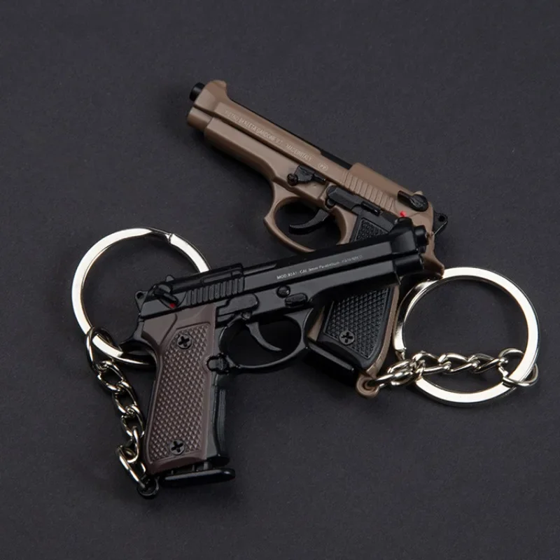 1:4 Scale Alloy M92 Pistol Mini Gun Metal Keychain M92 Pistol Keychain Fidget Toy PUBG Gun Toy Gift Pubg Decoration Toys