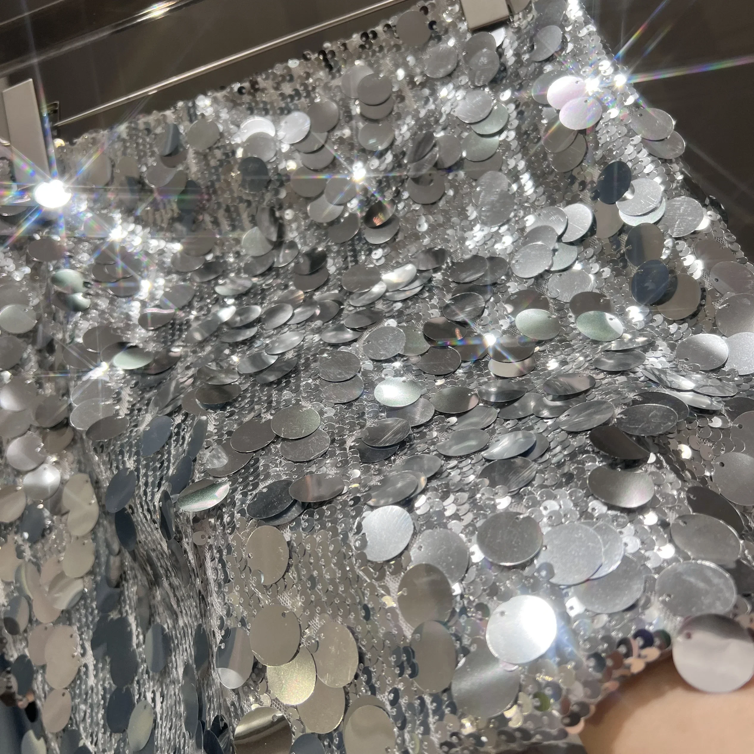 Moda versión coreana de ropa privada brillante Falda corta de verano con lentejuelas para mujer fiesta de Festival de Música delgada y delgada