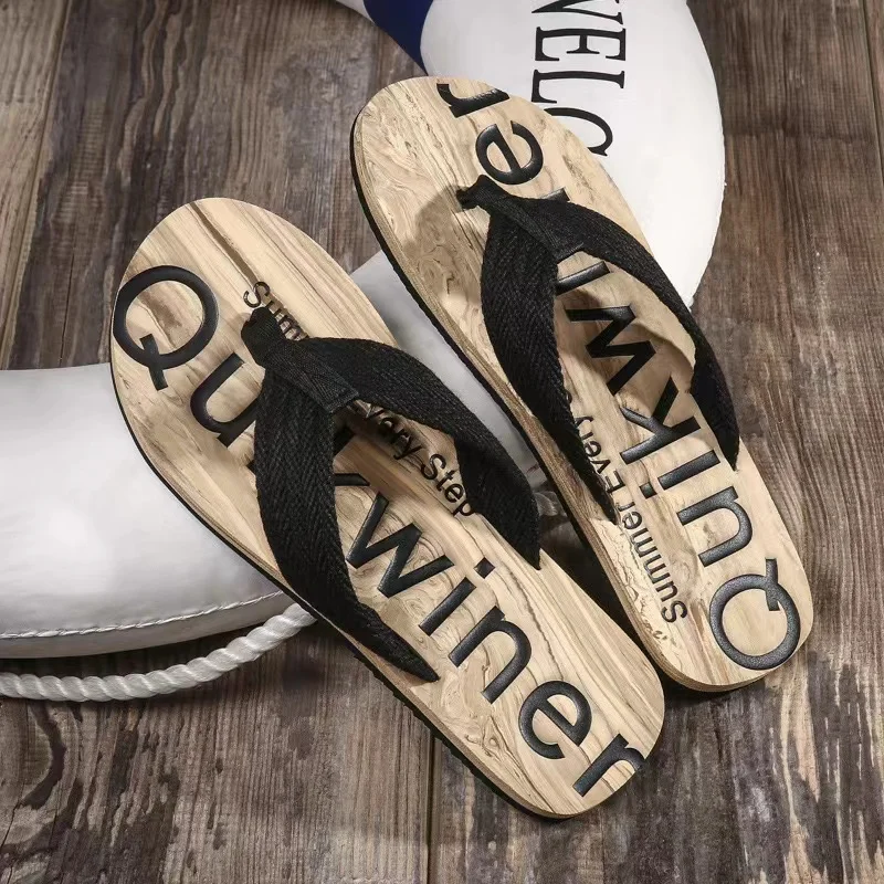 Moda flip flops para homens, sandálias personalizadas ao ar livre, anti-derrapante, sandálias externas clip-on, versão coreana, novo verão 2024