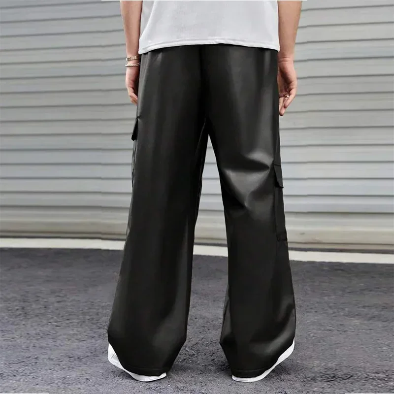 Pantaloni Cargo larghi in pelle PU opaca Chic da uomo tasca con patta coulisse vita alta elastico dritto gamba larga pantaloni Y2K personalizzati