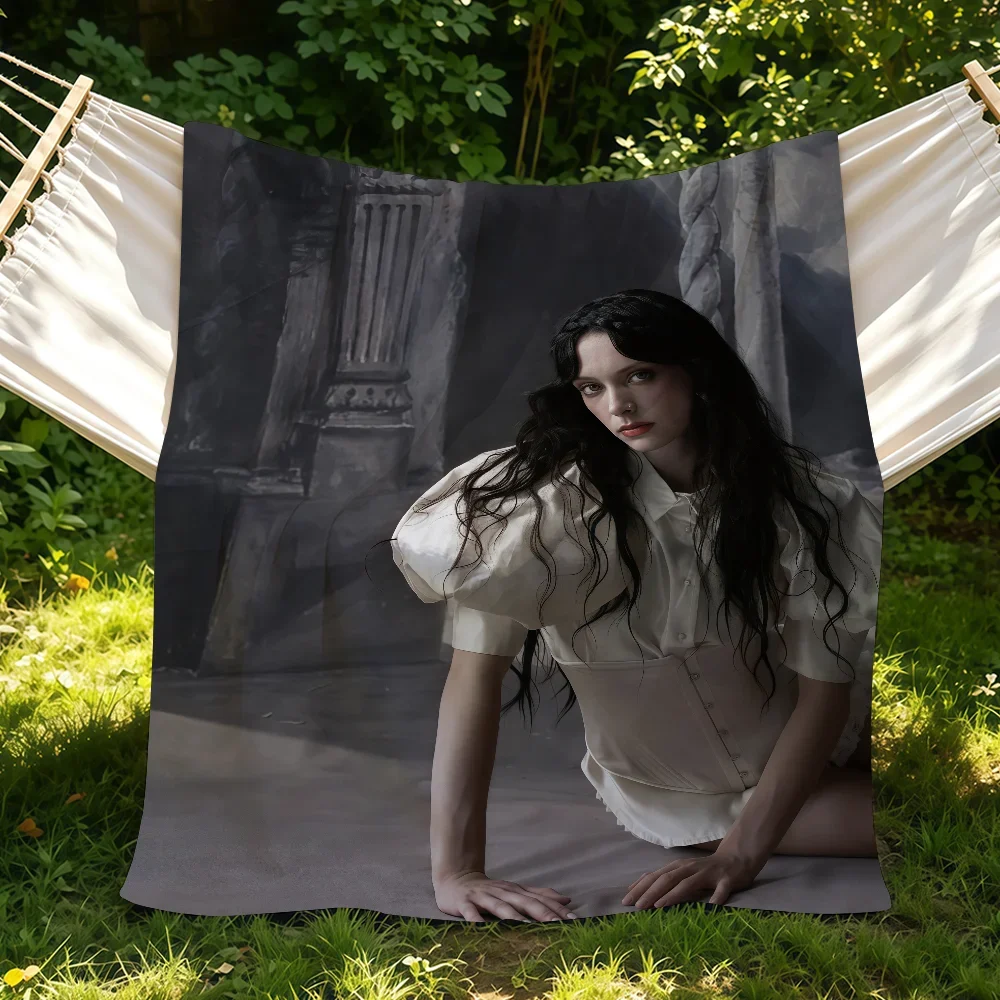 Singer H-Holly H-Humberstone Cruel World Blanket Suitable For Sofas Beds Offices Cars Outdoor Travel