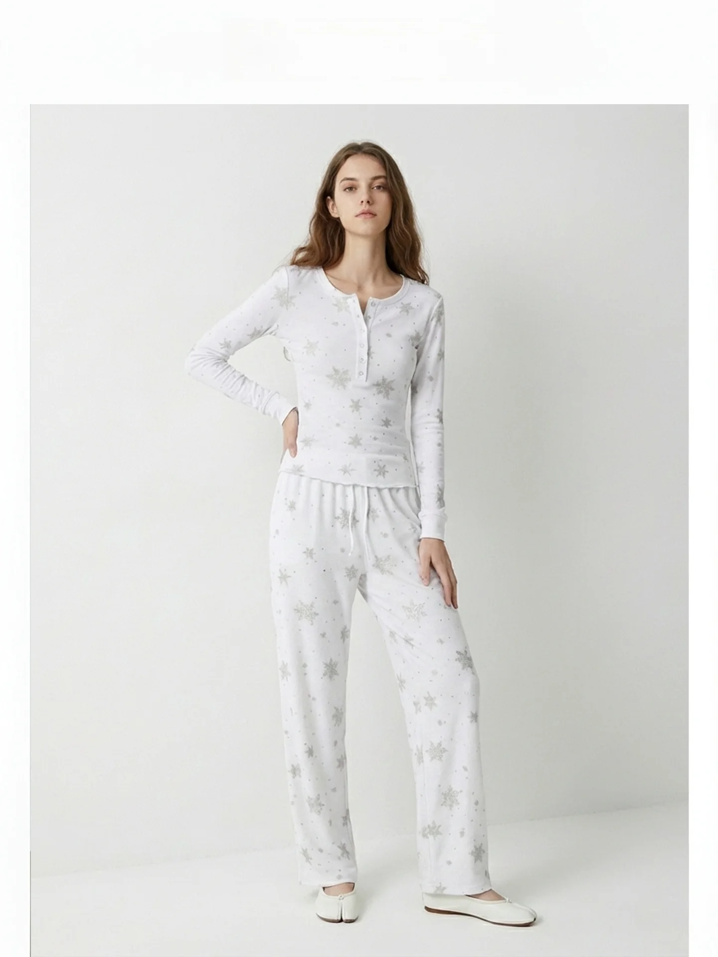 

Повседневный комплект из футболки и брюк для женщин с принтом «Снежинки» из островного вельвета и стразами, весенняя новинка