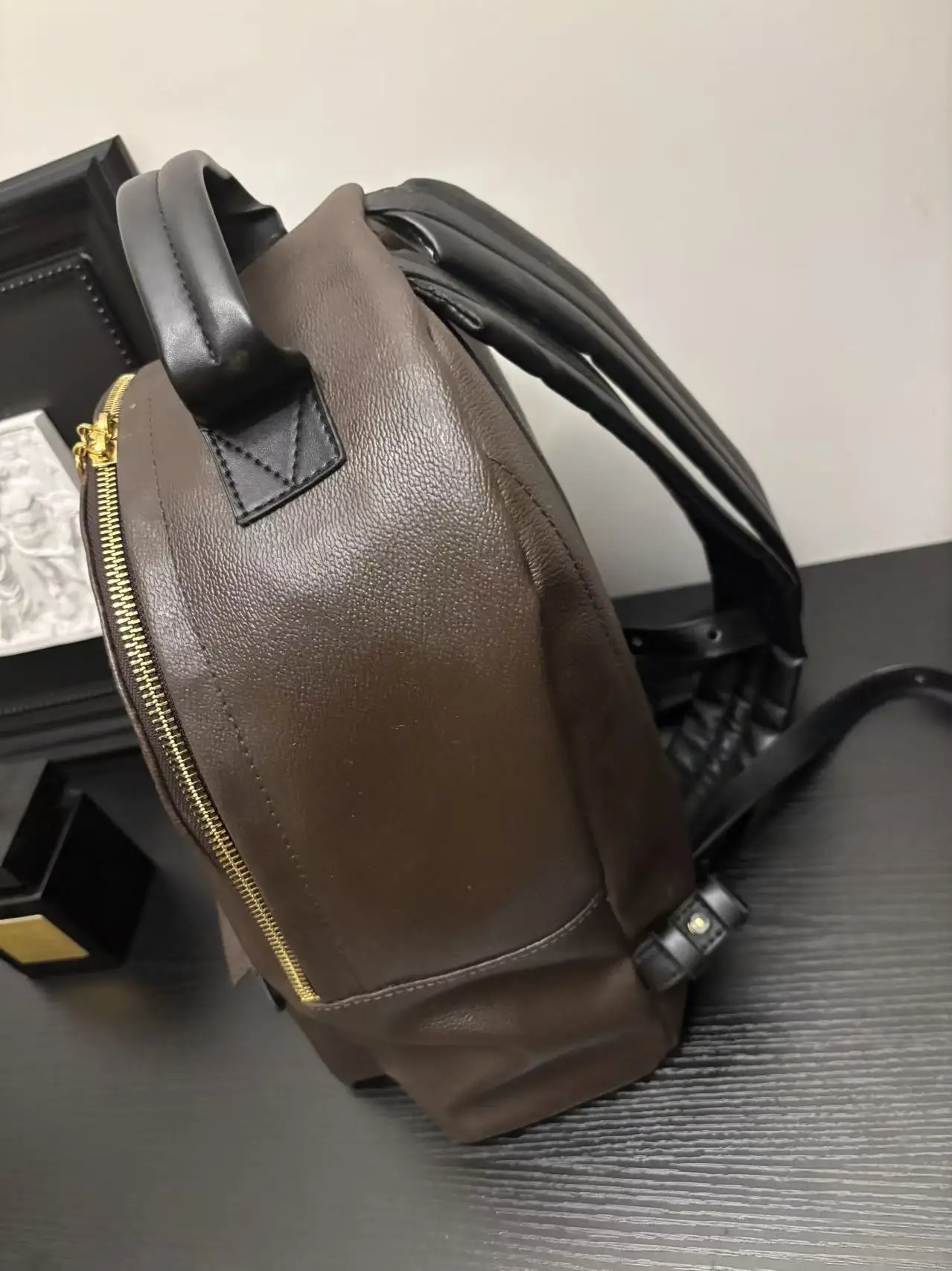 2025 حقيبة ظهر فاخرة للسفر مع الشعار الأصلي متعددة الوظائف للنساء والرجال حقيبة كمبيوتر محمول كبيرة مصمم أزياء حقائب ظهر مدرسية #6