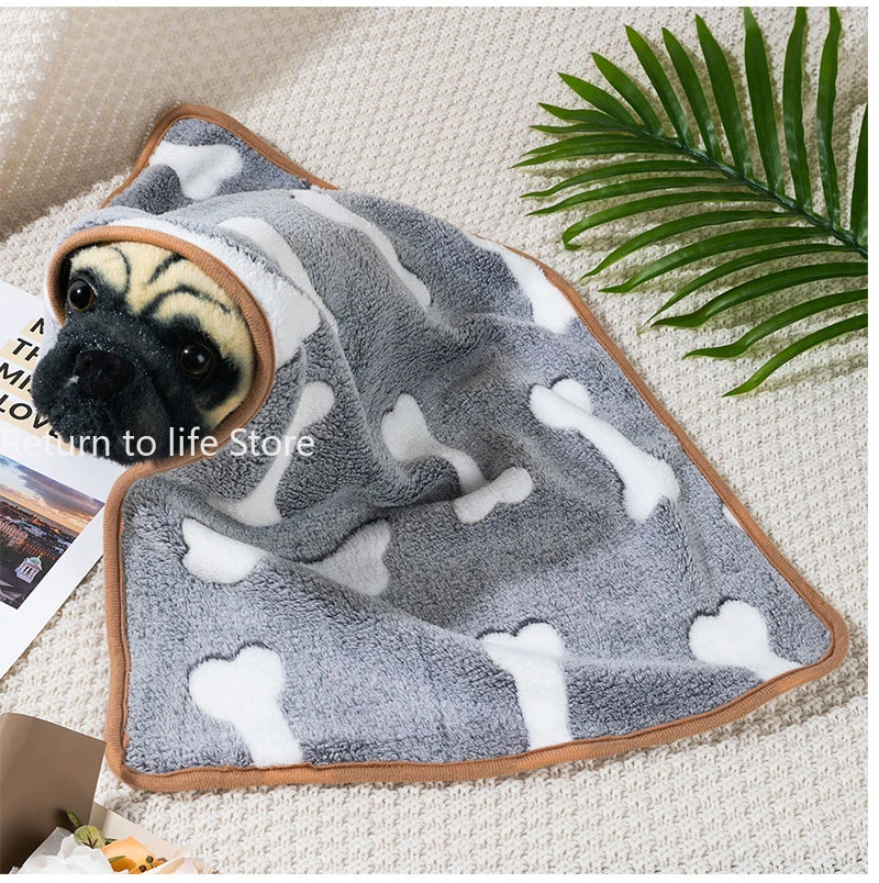 Warm Soft Pet Dog Blanket Mat Plush Thin Pet Sleeping Blanket for Dogs Cats Warm Breathable Cat Cover Blanket Pet Supplies