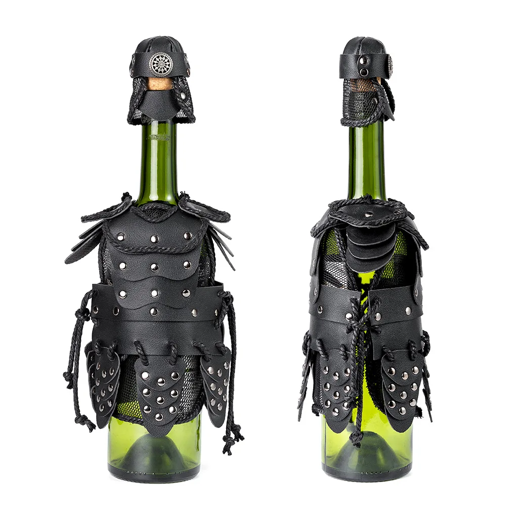 Średniowieczny Retro Styl Pokrowiec na Butelkę Czerwonego Wina Dekoracyjna Zbroja Cosplay Steampunk Skóra PU Pokrowiec Rekwizyty na Halloween Boże Narodzenie