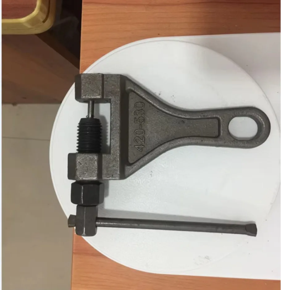 Motorcycle Chain Breaker Chain Link Removal Separator Motor Chain Breaker Riveting Tool 420-530 Motorcycle Parts Repair Tool