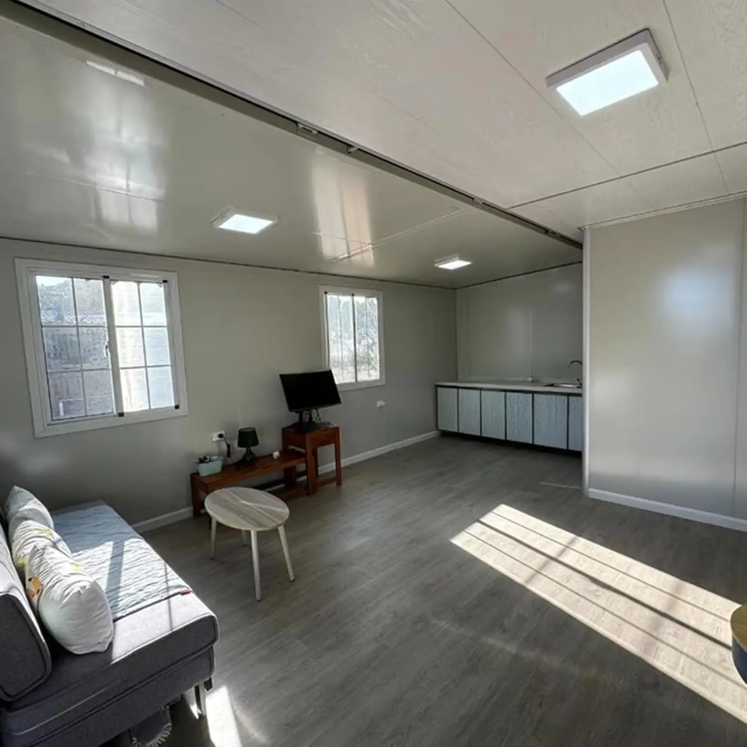 Easy Instal Container House 20ft Expandable Tiny House Customizable Folding Tiny Home Modern Prefab Fold Out Container House