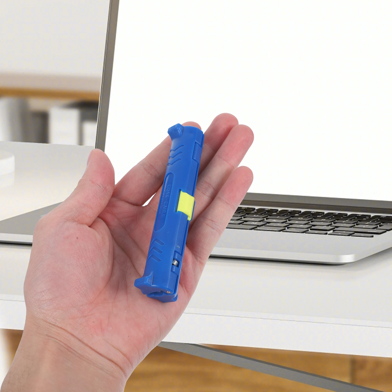 Household Cleaning Tools & Accessories