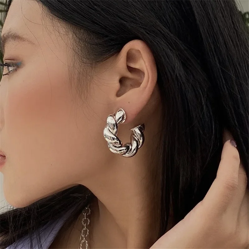 Pendientes de aro con giros circulares para mujer, aretes sencillos de temperamento, Hipérbola, Color dorado, joyería de uso diario, regalos de